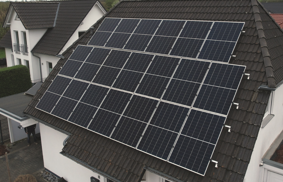 De PV meester die een villa op groene stroom bouwde ontdekte een nieuwe stijl van groen leven