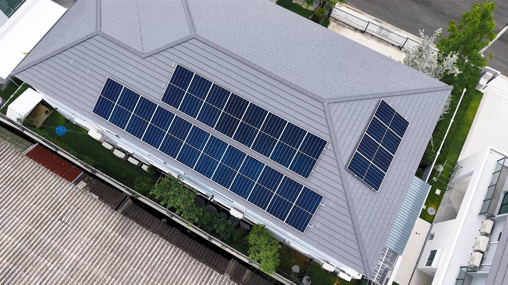 The Installation of a Solar Power Generation System for Residences in Khlong Sam Wa, Bangkok, Thailand 