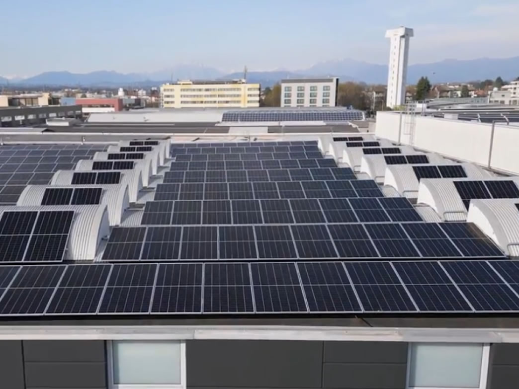 Smart Solar Expansion at Electraline 3p Mark Spa: Boosting Power with Fewer Modules