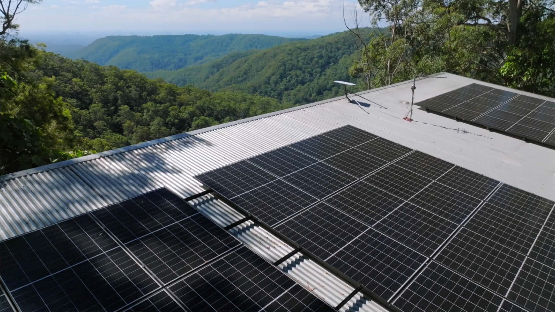 Gold Coast Heavily Shaded Off-Grid Powerhouse